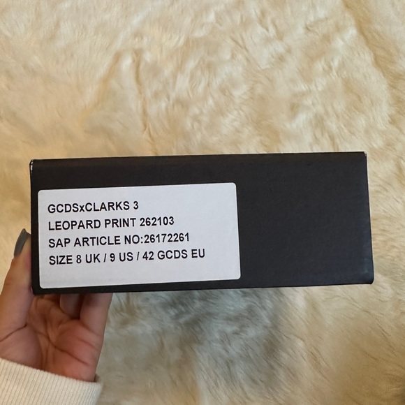 GCDS X CLARKS PONY SKIN POCKET GAITER - Picture 9 of 9